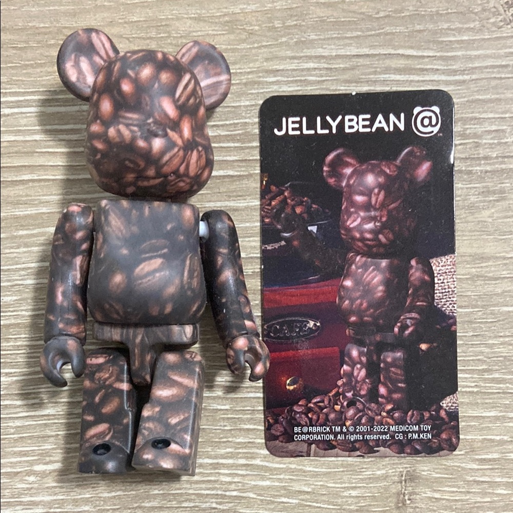 Medicom Be@rbrick 100% Series 44 Jellybean Coffee Bean S44 Art Toy with Card